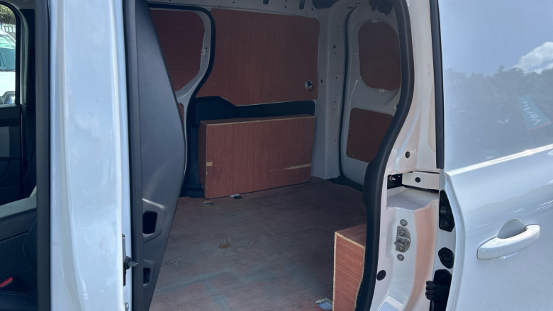 Nissan Townstar L1 Electric 90kW Tekna Van Auto 45kWh